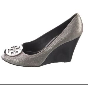 Tory Burch metallic peep-toe Julianne stack heeled pump